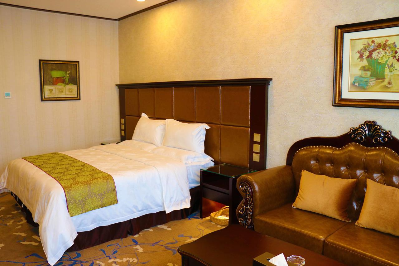 Hohhot Level Of Details Hotel Bagian luar foto