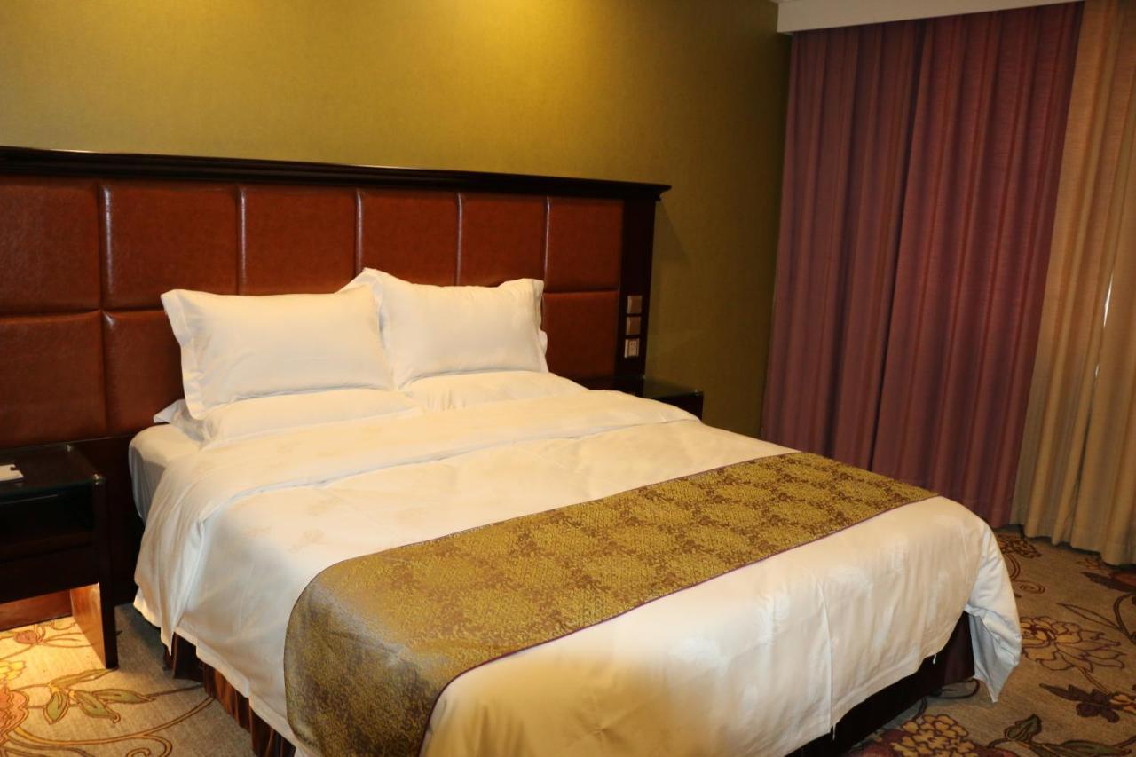 Hohhot Level Of Details Hotel Bagian luar foto